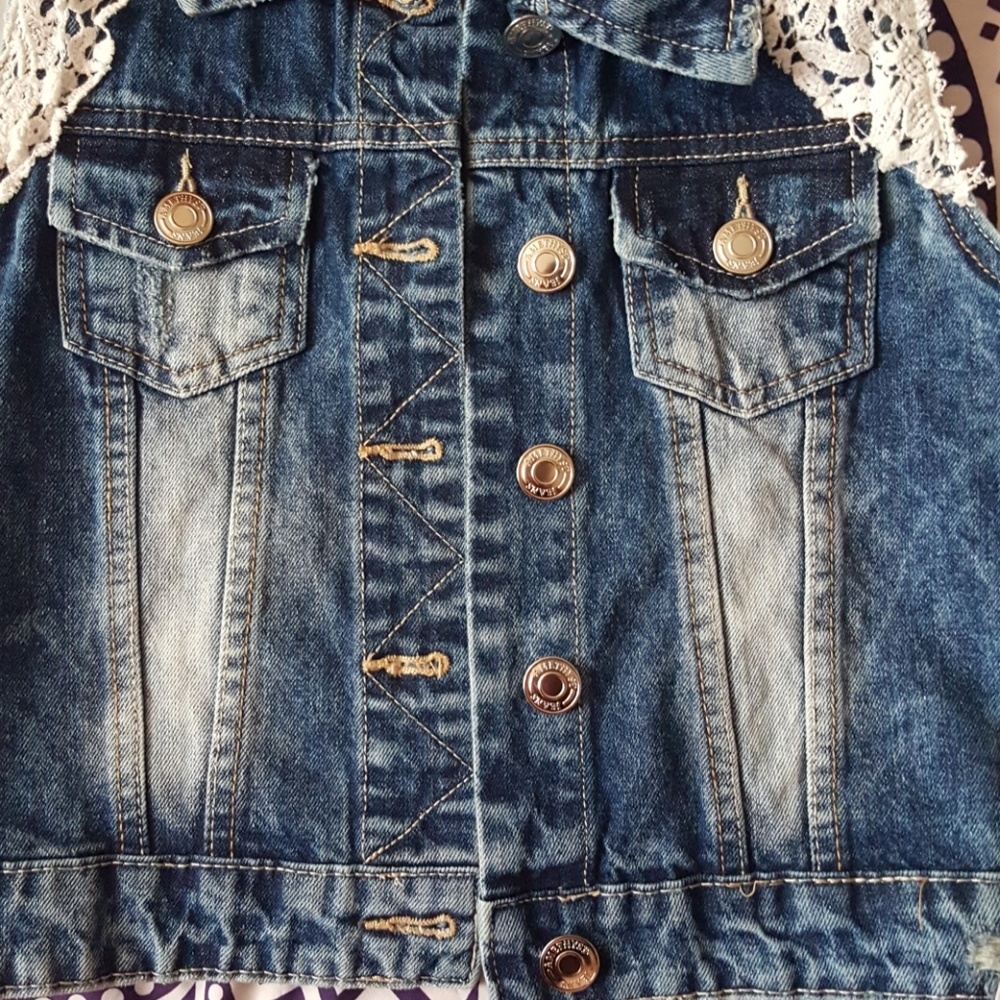 Jean Vest - Picture 5 of 5